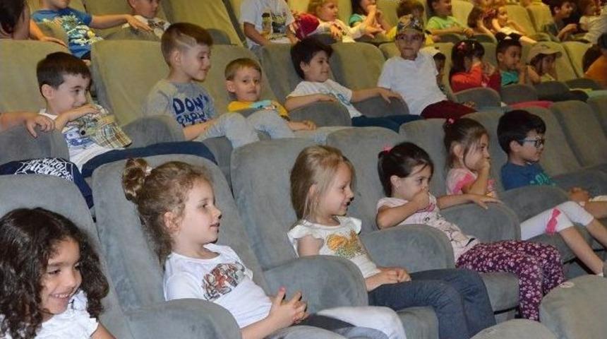 Minikler İ&ccedil;in Kukla G&ouml;sterisi D&uuml;zenlendi