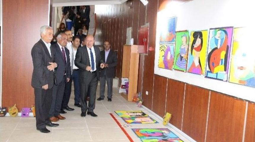 Varto&rsquo;da Yılsonu Sergisi