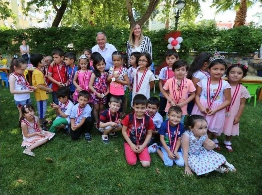 Kazanmak Miniklerden, Madalyalar Başkan Bakıcı&rsquo;dan