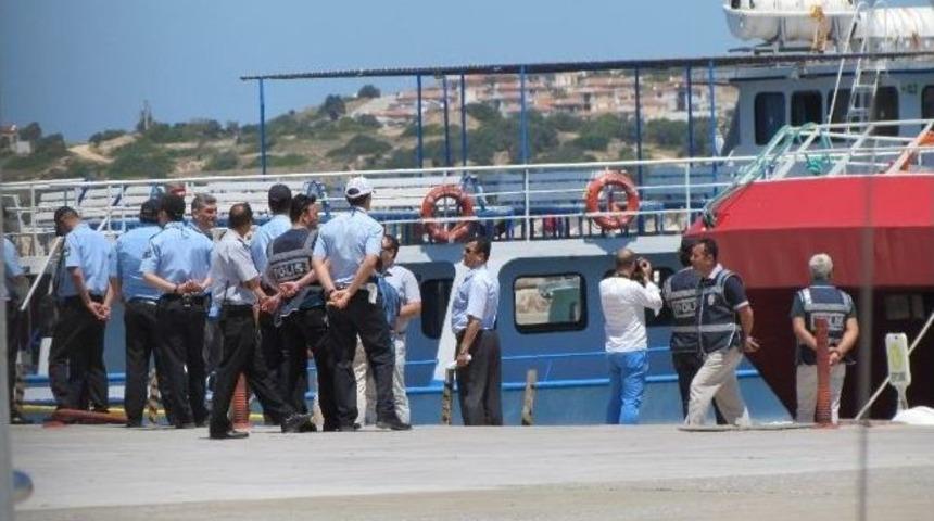 Yunanistan 8 Sığınmacıyı İade Etti