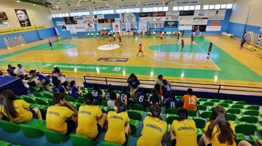 Yıldız Bayanlar Hentbol T&uuml;rkiye Şampiyonası Bodrum&rsquo;da Başladı