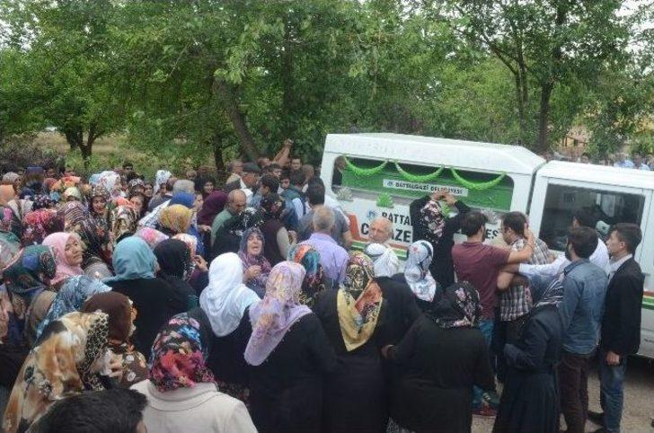 İstanbul’daki Terör Saldırısında Hayatını Kaybeden Elif Tutuş İnce’nin Cenazesi Baba Ocağına Getirildi G3