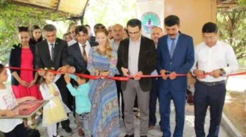 Eskil Halk Eğitim M&uuml;d&uuml;rl&uuml;ğ&uuml; Yıl Sonu Sergisi A&ccedil;ıldı