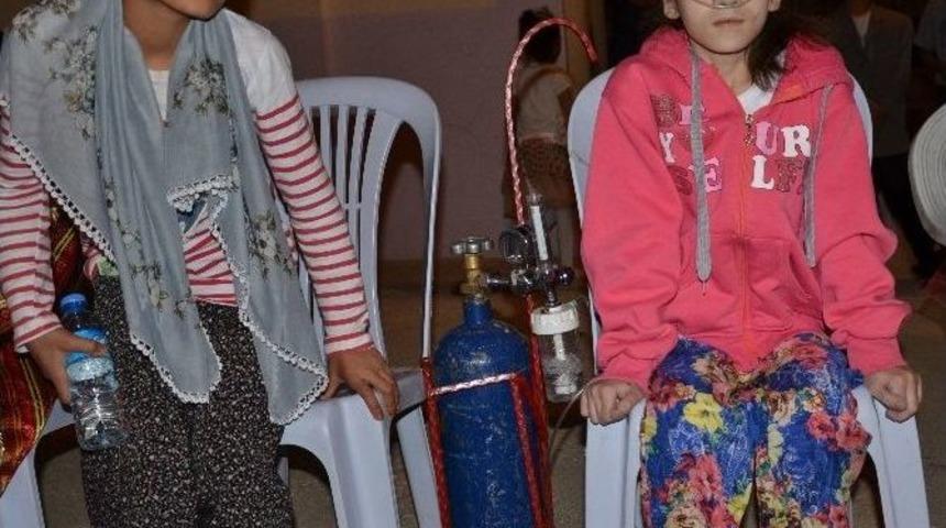 Okulunun D&uuml;zenlediği Şenliklere Oksijen T&uuml;p&uuml;yle Katıldı