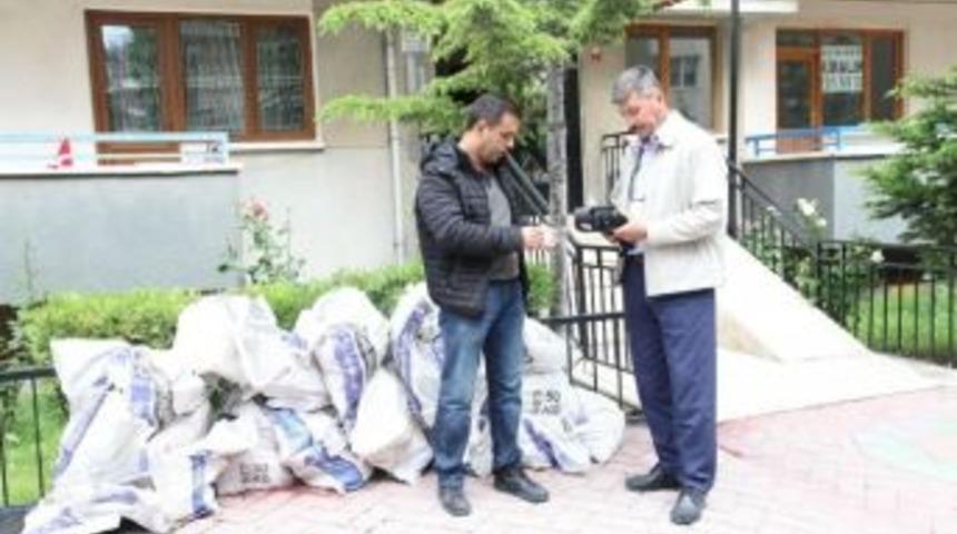 Odunpazarı Belediyesi Molozları Topluyor