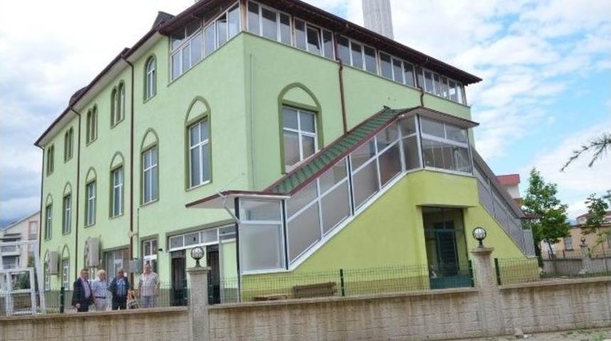 Konak Camii&rsquo;nde Yapılan D&uuml;zenlemeler Takdir G&ouml;rd&uuml;