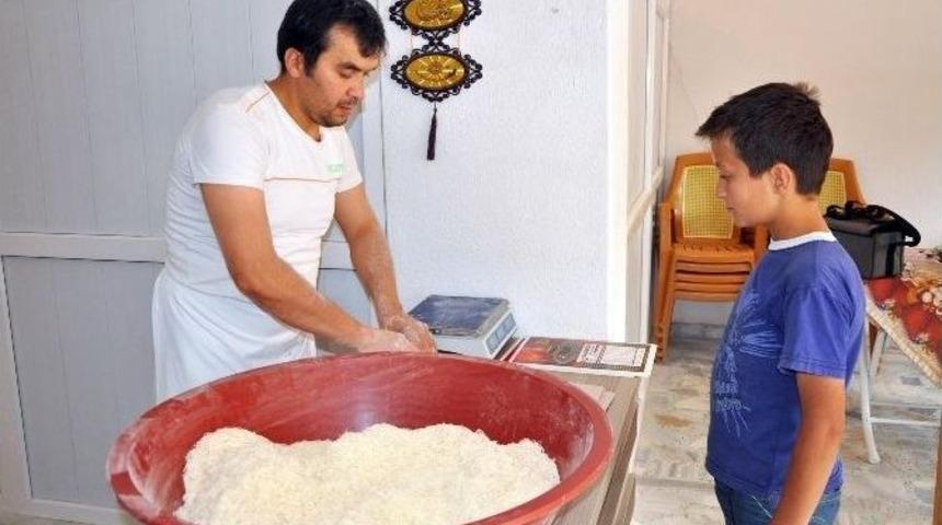 Ramazan Ayının İlk G&uuml;n&uuml;nde Kadayıf Yok Sattı