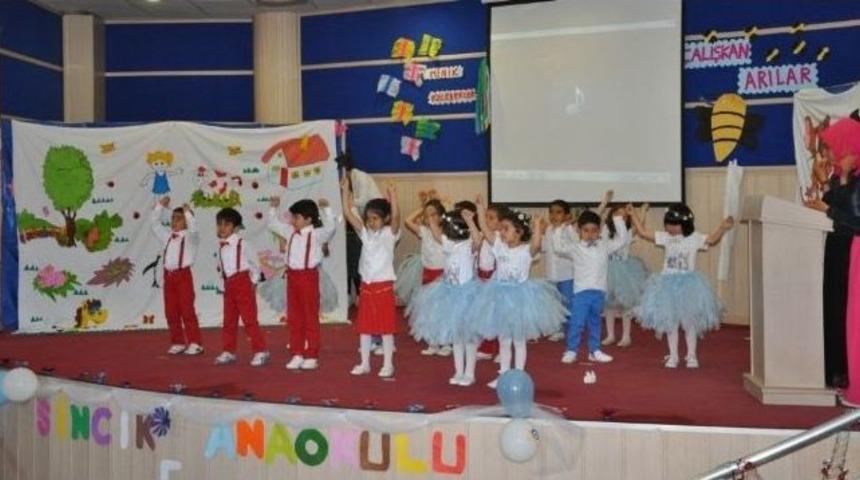 Anaokulu &Ouml;ğrencilerinin Yıl Sonu G&ouml;sterisi B&uuml;y&uuml;k İlgi G&ouml;rd&uuml;