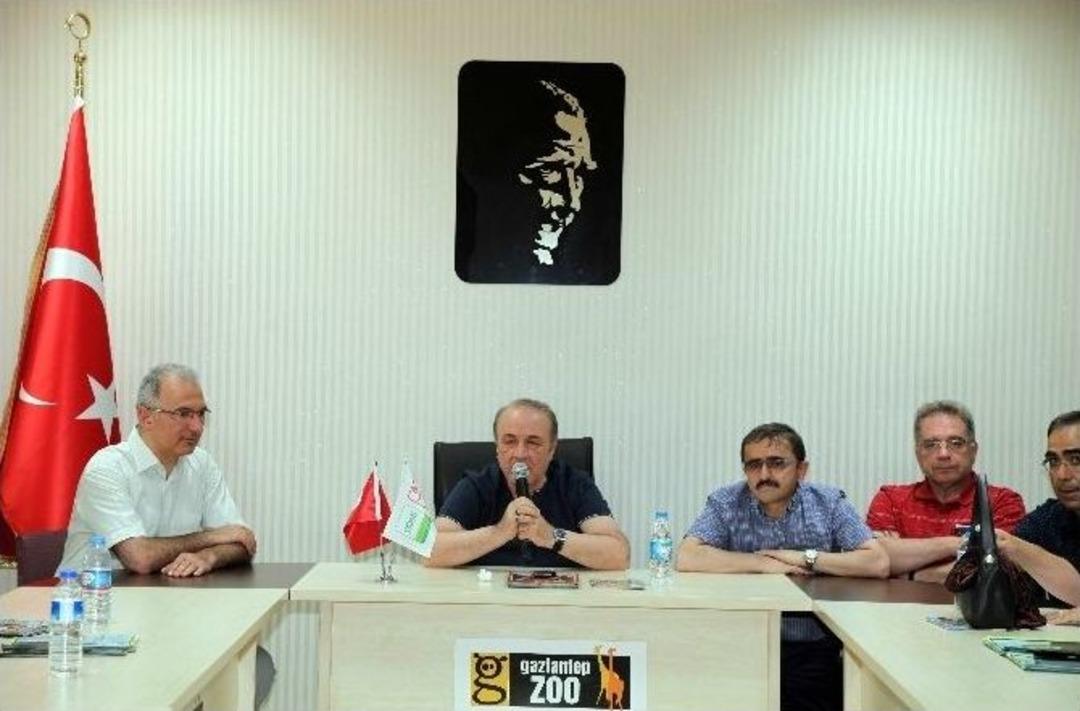 Sertifikalarını Hayvanat Bah&ccedil;esinde Aldılar