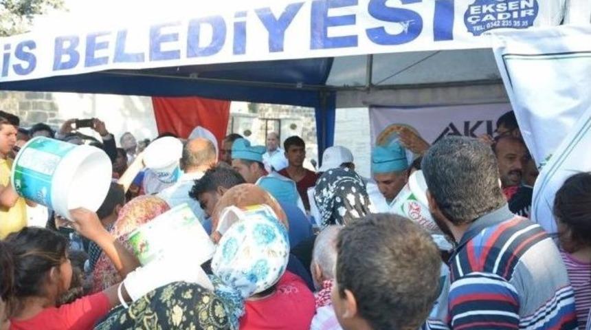 Kilis Belediyesi Bu Ramazanda Da İhtiya&ccedil; Sahibi Aileleri Unutmadı