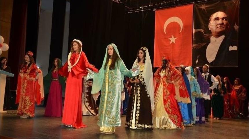 Geleneksel Kıyafet Tasarımı Kursiyerlerinin Yıl Sonu Defile Ve Sergisi