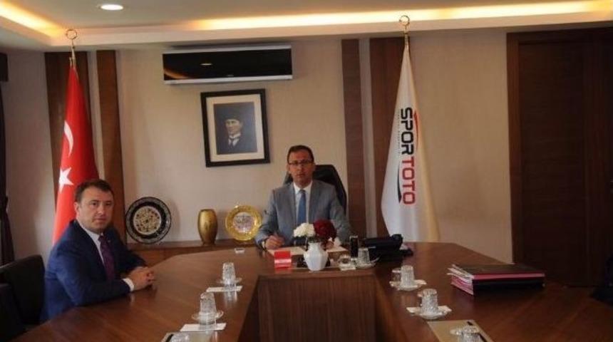 Biga Ağak&ouml;y&rsquo;e Futbol, Basketbol Ve Voleybol Sahası