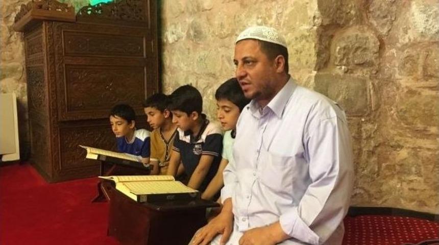 Siirt&rsquo;te Tarihi Camide Mukabele Okutuluyor