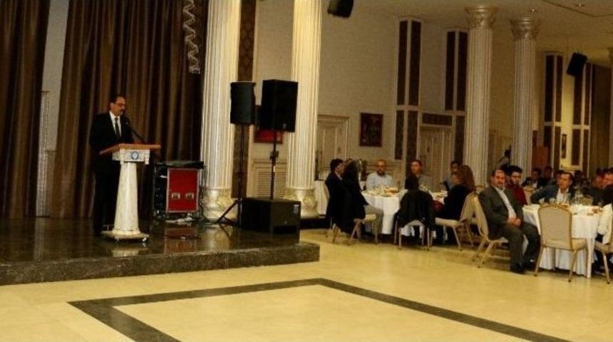 Ahmet Yesevi &Uuml;niversitesi M&uuml;tevelli Heyeti, İftar Yemeğinde Bir Araya Geldi