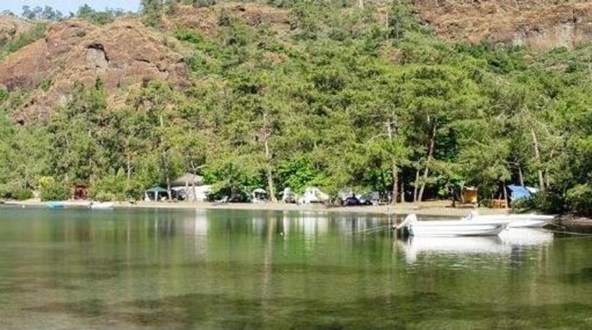 Tabiat Parkındaki Ka&ccedil;ak Yapılar Yıkıldı