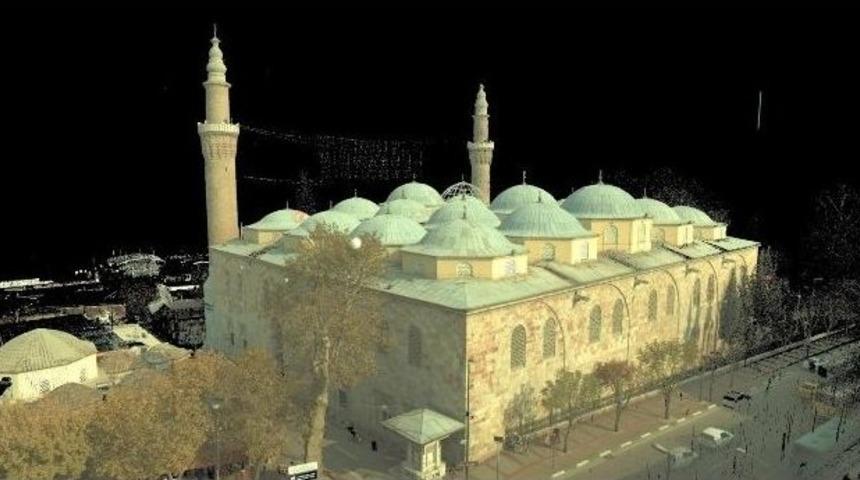 Bursa B&uuml;y&uuml;kşehir Belediyesi Tarihi Eserlere Akıllı Noktalarla Hayat Veriyor