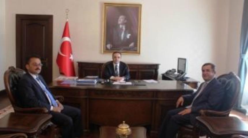 Vali &Ccedil;ataklı, Elbeyli Belediye Başkanı Şimşek&rsquo;i Kabul Etti