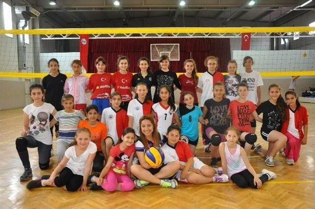 Menderes’te Ücretsiz Spor Zamanı