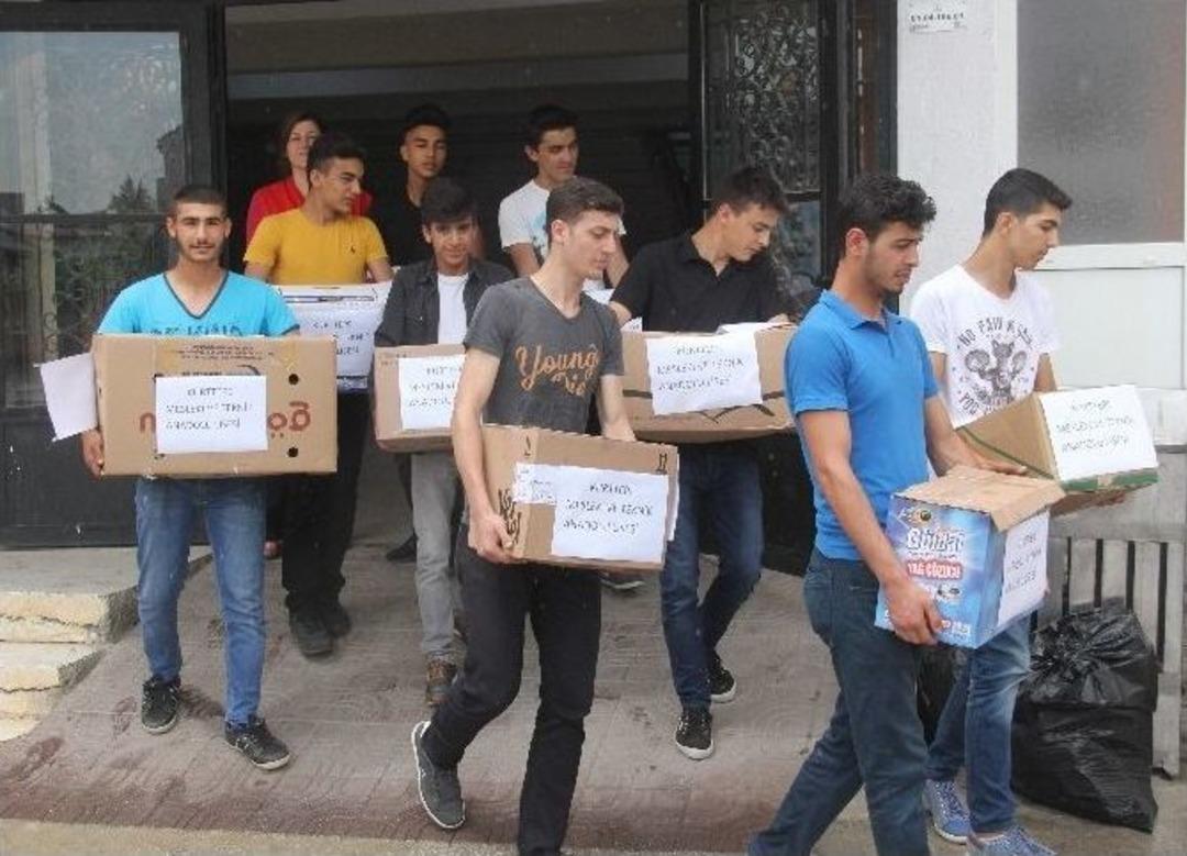 Adanalı Lise &Ouml;ğrencilerinden &Ccedil;ok G&uuml;zel Hareketler