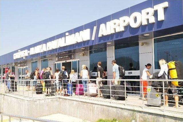 Gazipaşa-alanya Havalimanında Yolcu Sayısı 61 Bin Kişi Düştü