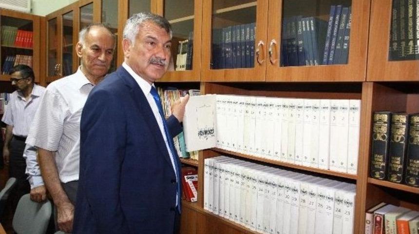 Seyhan Belediyesi Akad&rsquo;a K&uuml;t&uuml;phane Kurdu