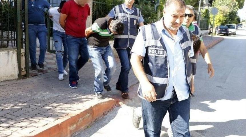 Bazanın Altından Hayat Kadını &Ccedil;ıktı