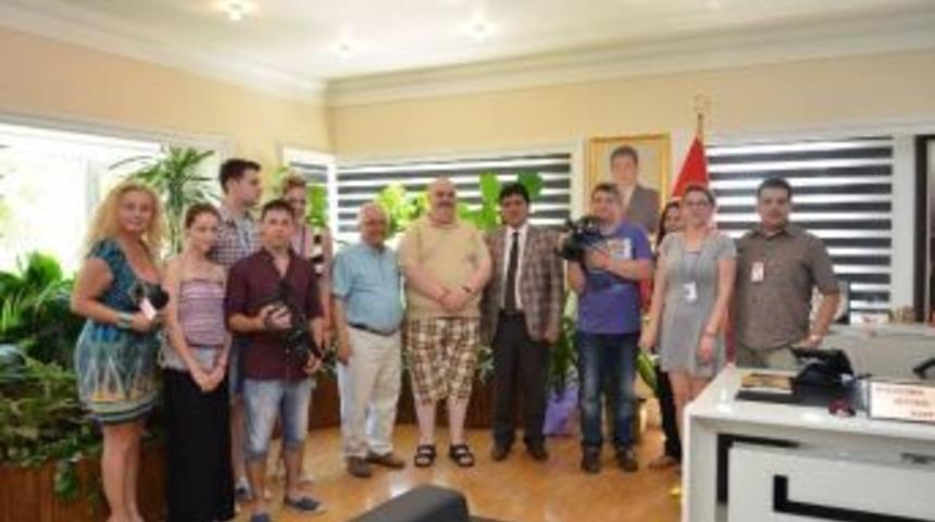 Romen Gazeteciler Başkan G&uuml;l&rsquo;&uuml; Ziyaret Etti