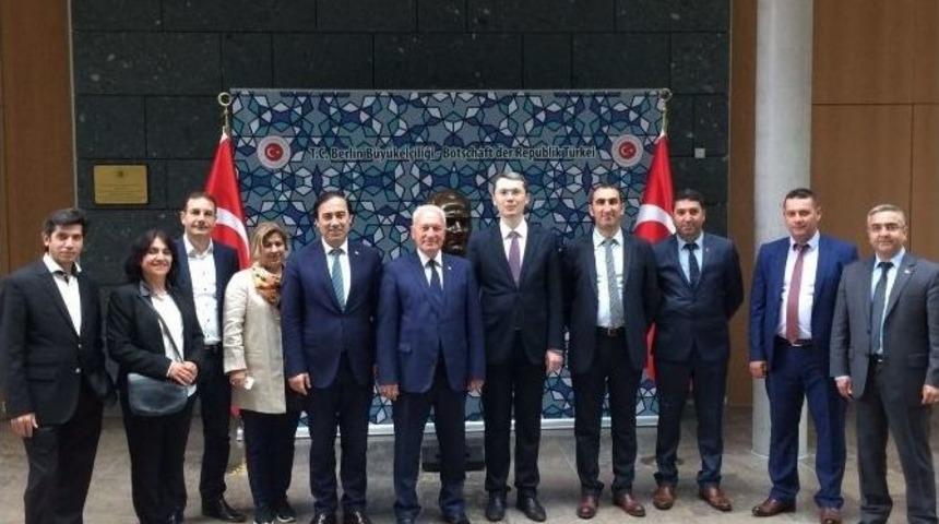 Lapseki İle Czhempin Belediyeleri Kardeşlik Protokol&uuml; İmzaladı