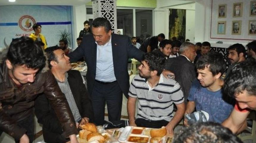 Tutal, &ldquo;iftar &Ccedil;adırları Birlik Ve Beraberlik İ&ccedil;in Bir Fırsattır&rdquo;