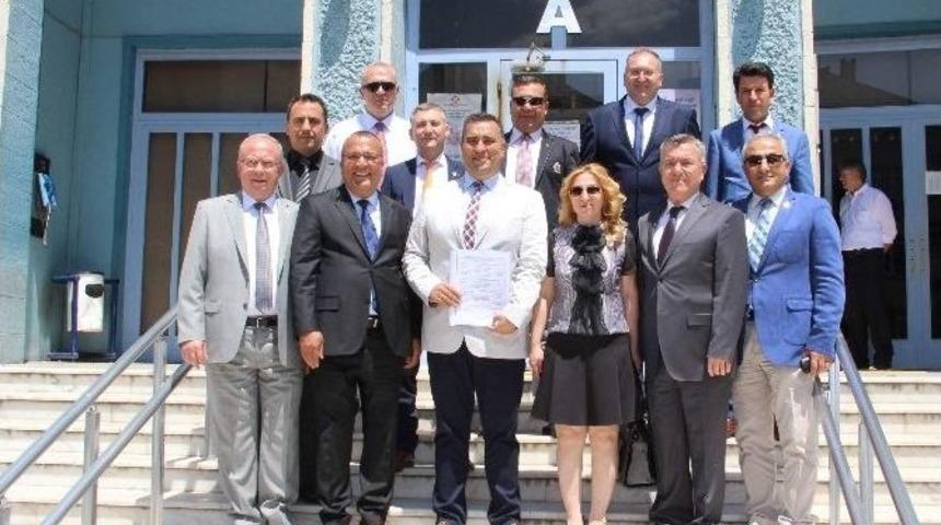 Muhasebecilerin Yeni Temsilcileri Mazbatalarını Aldı