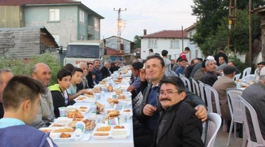 Pazaryeri&rsquo;nde İlk Mahalle İftarı Yapıldı