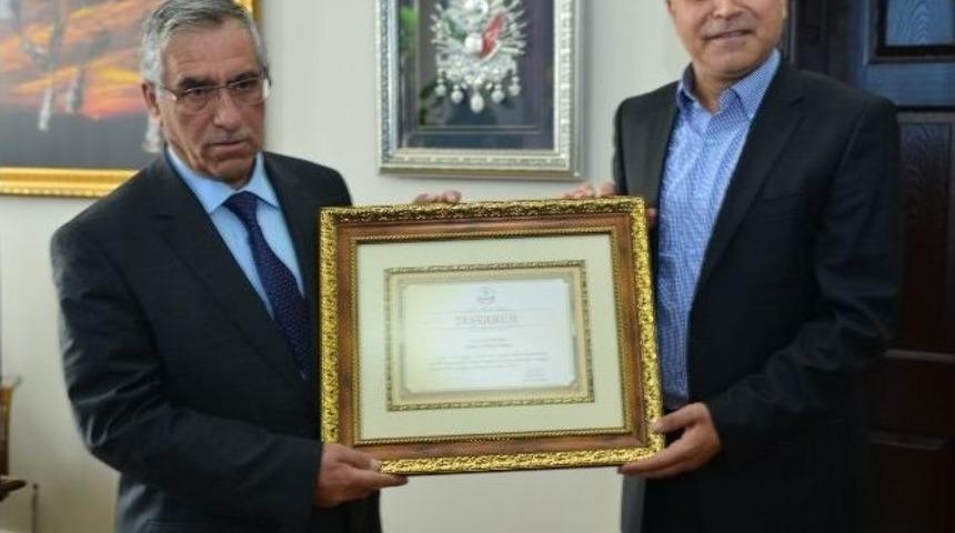 Milli Eğitime Destekleri En &Uuml;stten Taktir G&ouml;rd&uuml;