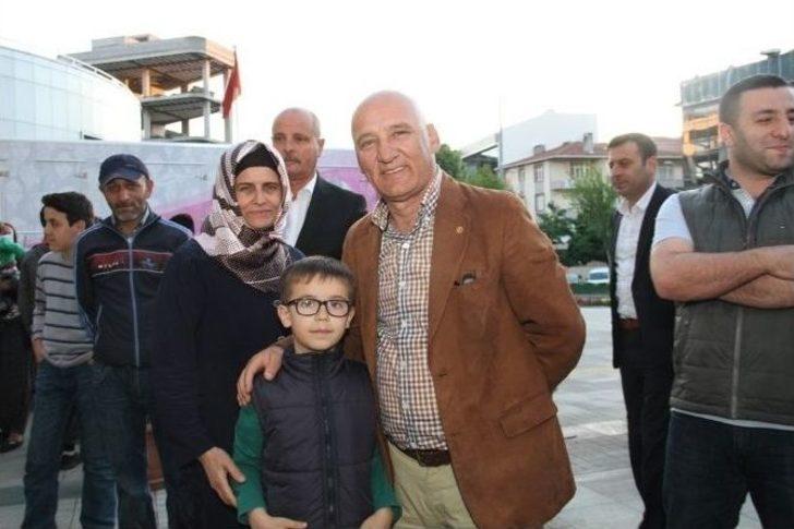 Başkan Altınok Öz, Orucunu Soğanlık Mahallesi’nde Vatandaşlarla Birlikte Açtı G4