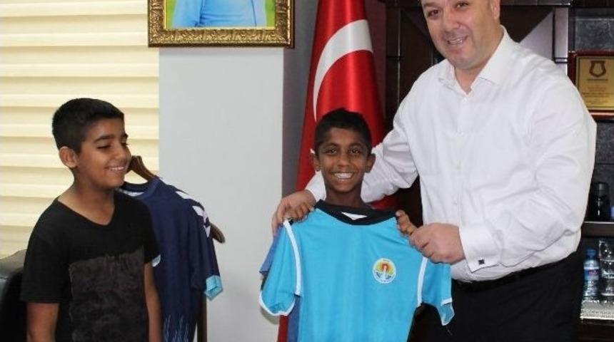 Büyükşehir’in Yaz Futbol Okulları’na İlgi Büyük