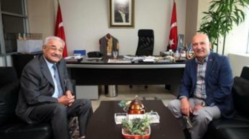 Eski Belediye Başkanı Duranoğlu&rsquo;ndan Başkan &Ouml;z&rsquo;e Ziyaret