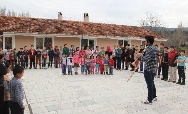 Çocuklar Eğlenerek Öğreniyor