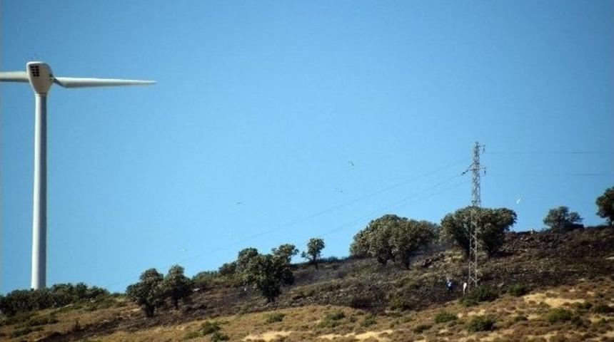 Kopan Elektrik Telleri Yangın &Ccedil;ıkardı