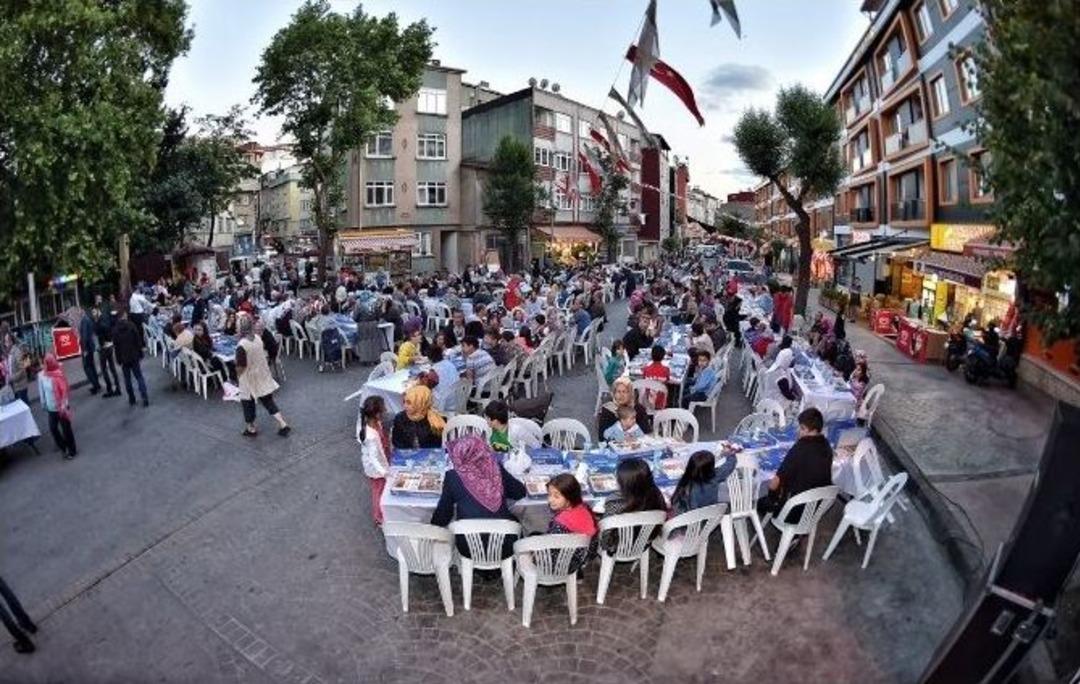 Hask&ouml;yl&uuml;ler Birlik Ve Beraberlik Sofrasında Buluştu