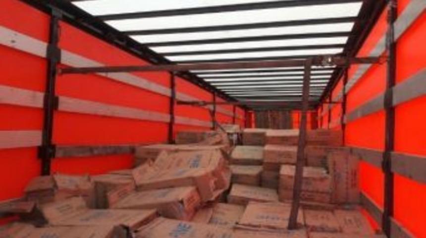 Van&rsquo;da 337 Bin 500 Paket Ka&ccedil;ak Sigara Ele Ge&ccedil;irildi