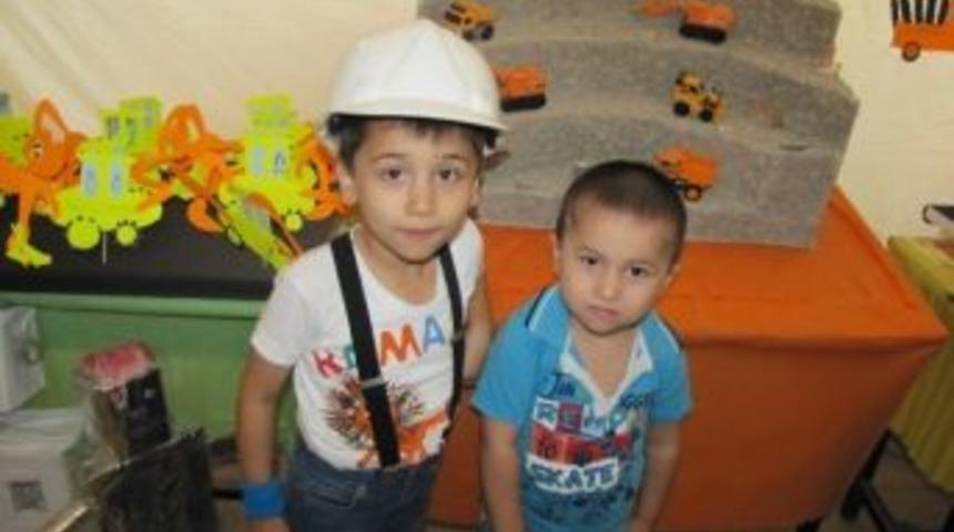 Miniklerin Sergisinde Bor Madeni K&ouml;şesi