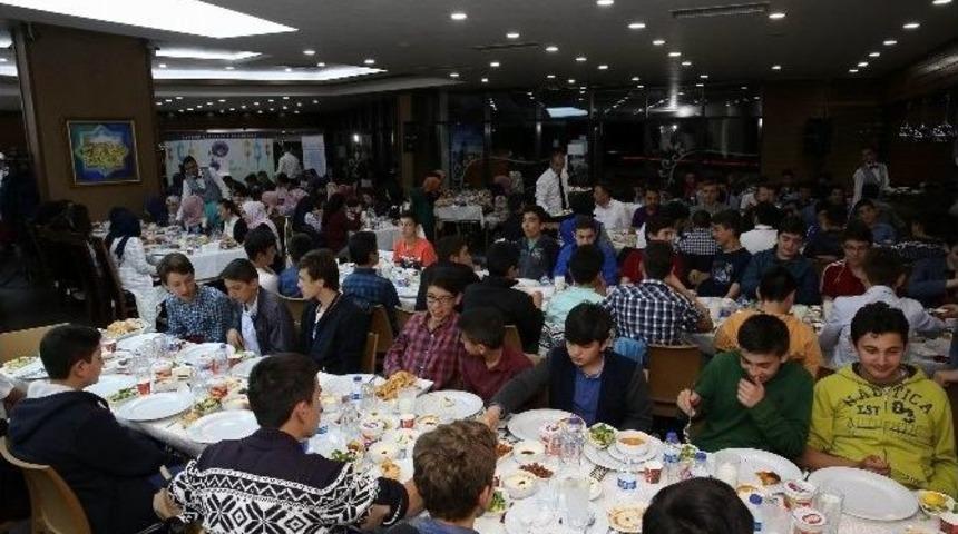 Başkan &Ccedil;elik İmam Hatip Buluşmasına Katıldı