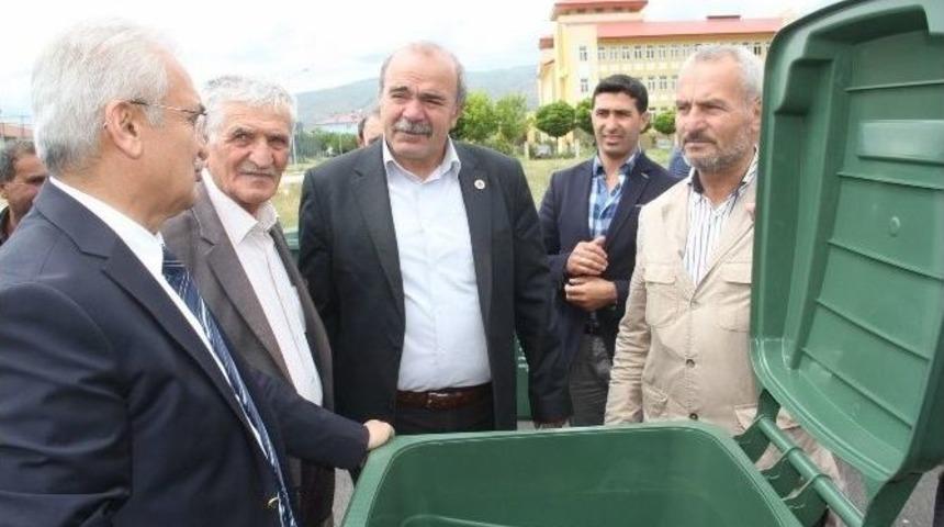 Ergenekon Mahallesine 800 Plastik &Ccedil;&ouml;p Konteyneri