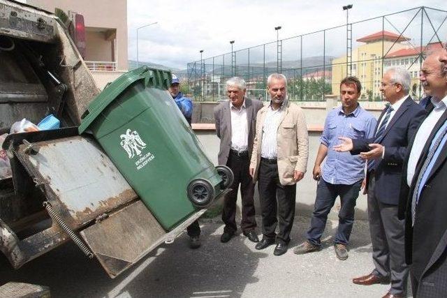 Ergenekon Mahallesine 800 Plastik Çöp Konteyneri