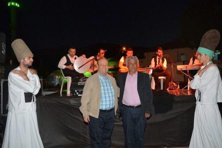 Başkan Özakcan, İftar Sofralarında Vatandaşlarla Buluşuyor G4