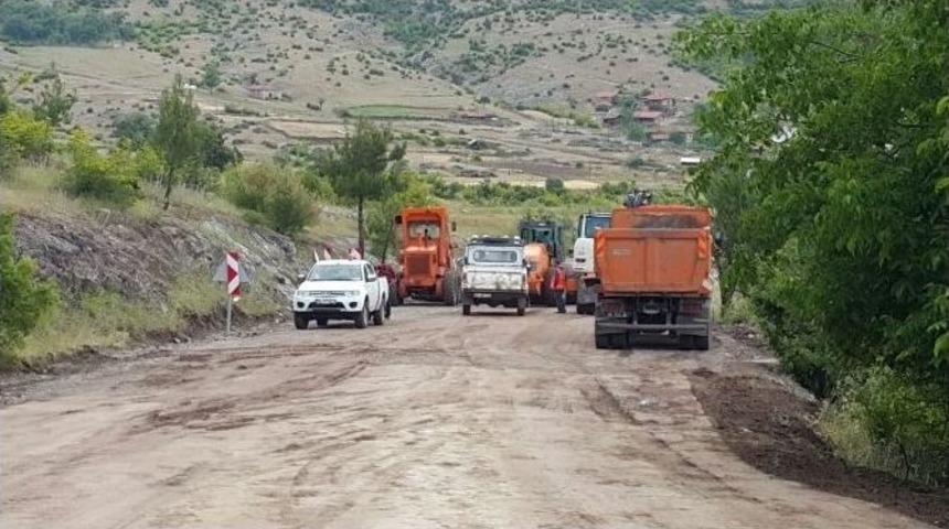 Dursunbey - Simav Yolunda Genişletme Çalışması Başladı