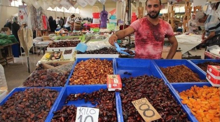 Ramazanın Vazgeçilmesi Hurmaya Yoğun İlgi