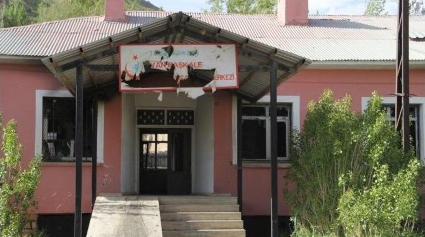 Başkale&rsquo;de Kobani Olaylarının İzleri Halen Silinemedi