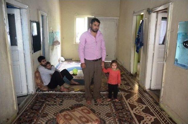 9 Kişilik Suriyeli Aile Yaşam Mücadelesi Veriyor