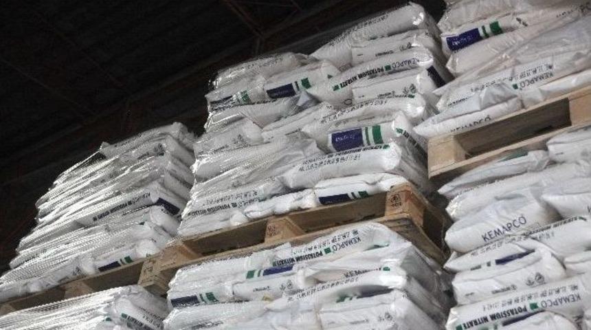 Nitratlı G&uuml;bre Yasağı &Ccedil;ukurova&rsquo;da &Ccedil;ift&ccedil;iyi Kara Kara D&uuml;ş&uuml;nd&uuml;r&uuml;yor