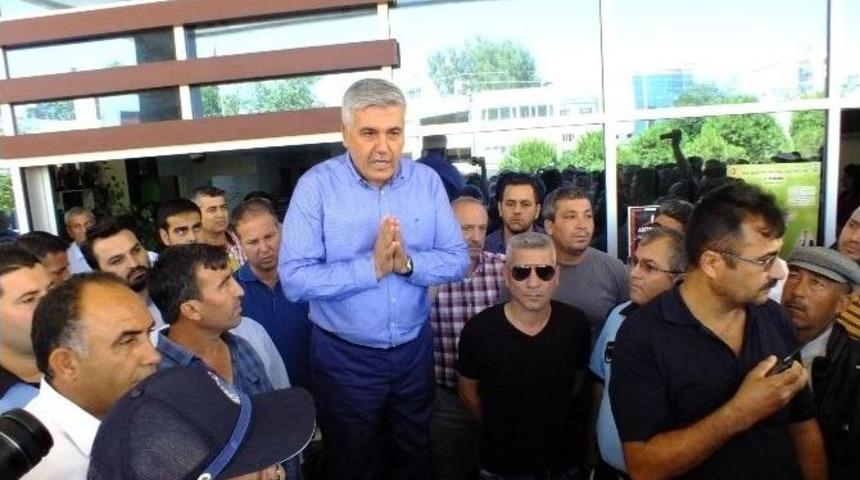 Serik&rsquo;te Cuma Pazarı Tartışmaları